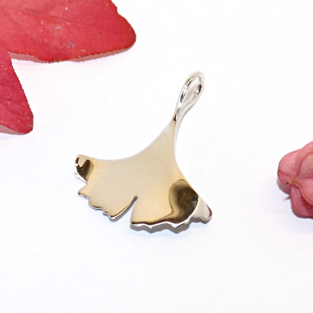 Ginkgo biloba, pandantiv din argint mat pentru femei (EGK.10) - - Artynos.ro Ginkgo biloba, pandantiv din argint mat pentru femei (EGK.10) - - Artynos.ro