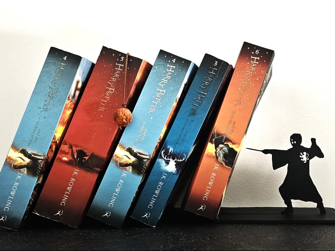 Suport pentru cărți și decor de raft Harry Potter -  - Artynos.ro