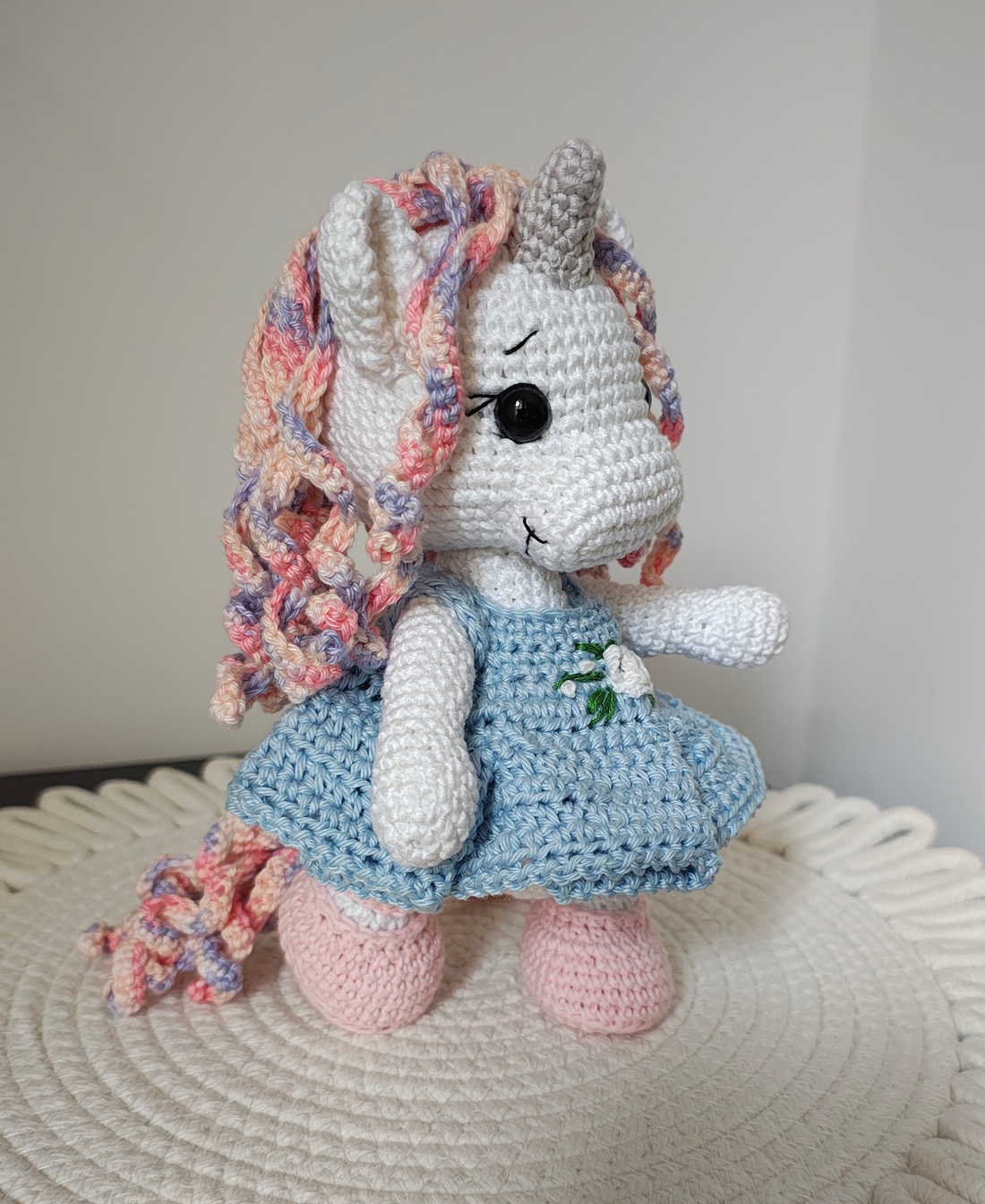 Unicorn crosetat - jucării și echipamente pentru copii - cărți pentru copii, cărți textile - Artynos.ro
