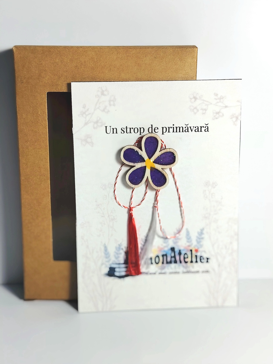 Mărțișor handmade tip floare mov - bijuterii - mărțișor - Artynos.ro