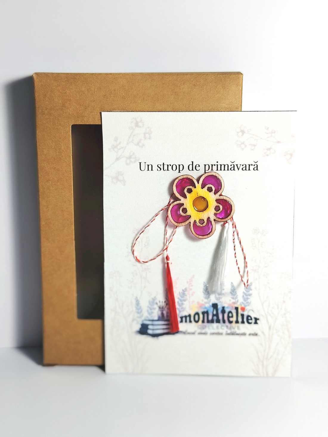 Martisor handmade tip floare roz - bijuterii - mărțișor - Artynos.ro