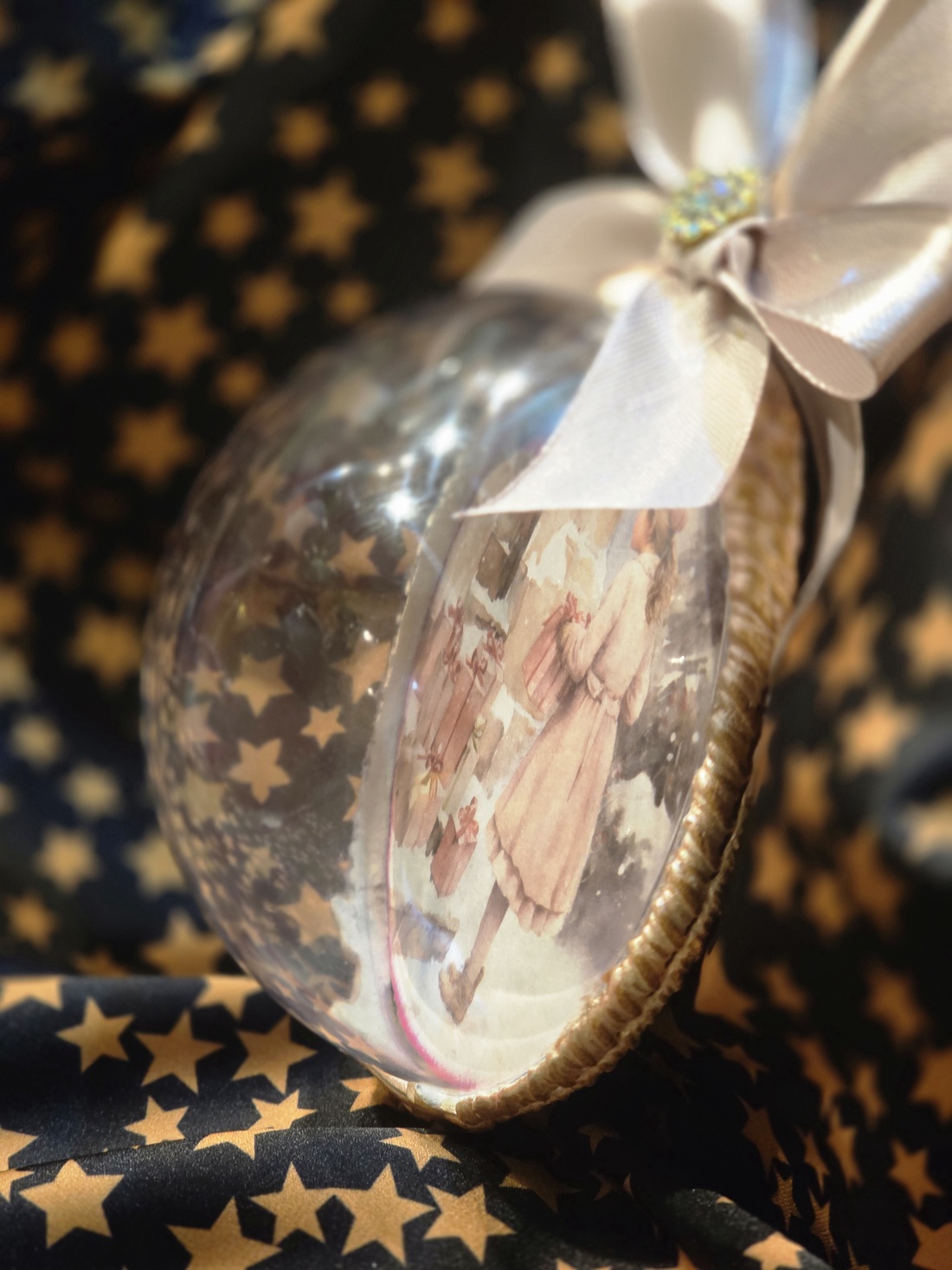 Glob catifea Santa's Girl - crăciun - accesorii cadou de crăciun - hârtii de ambalat cadouri - Artynos.ro