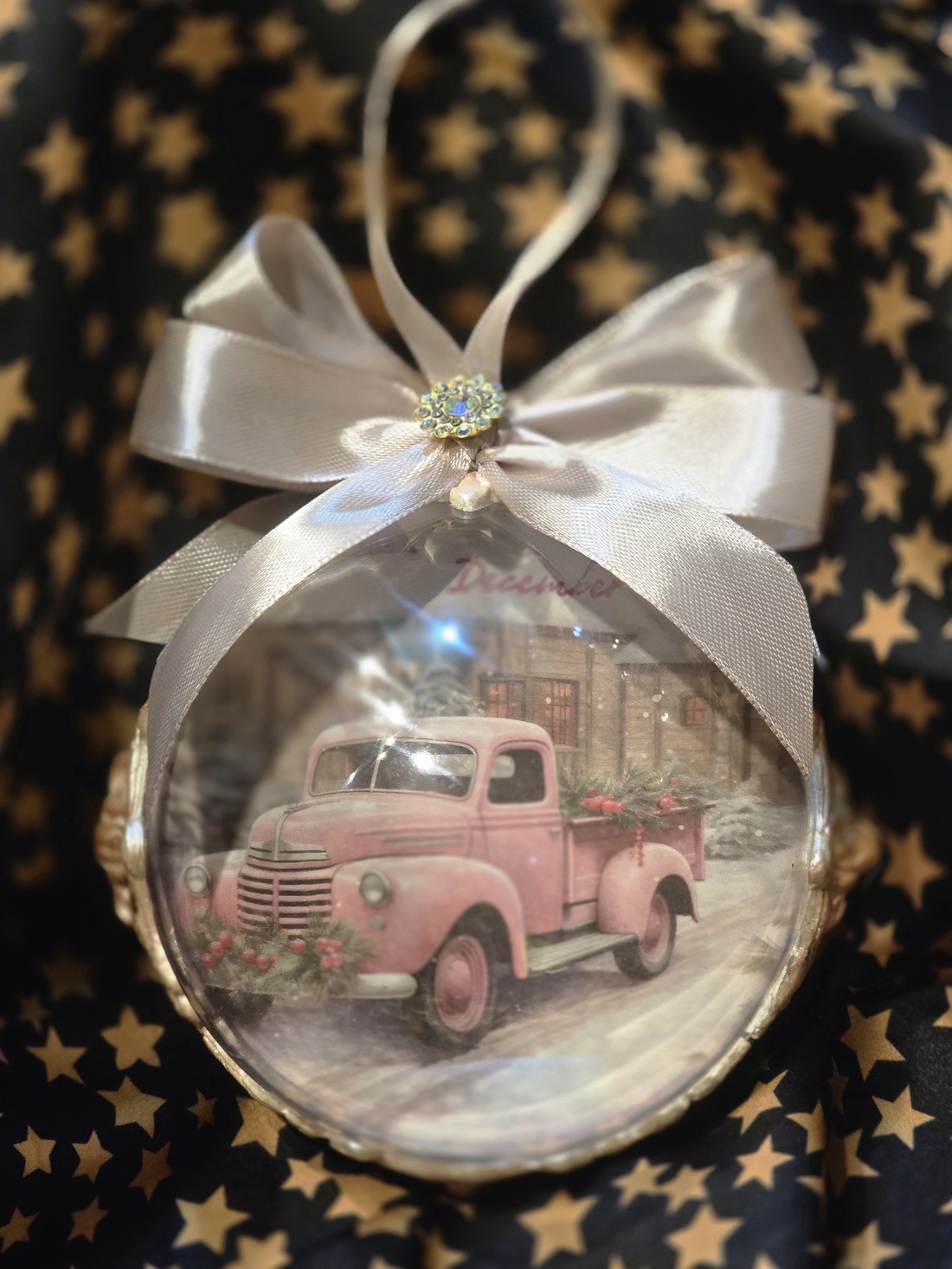 Glob catifea Santa's car - crăciun - accesorii cadou de crăciun - felicitări de crăciun - Artynos.ro