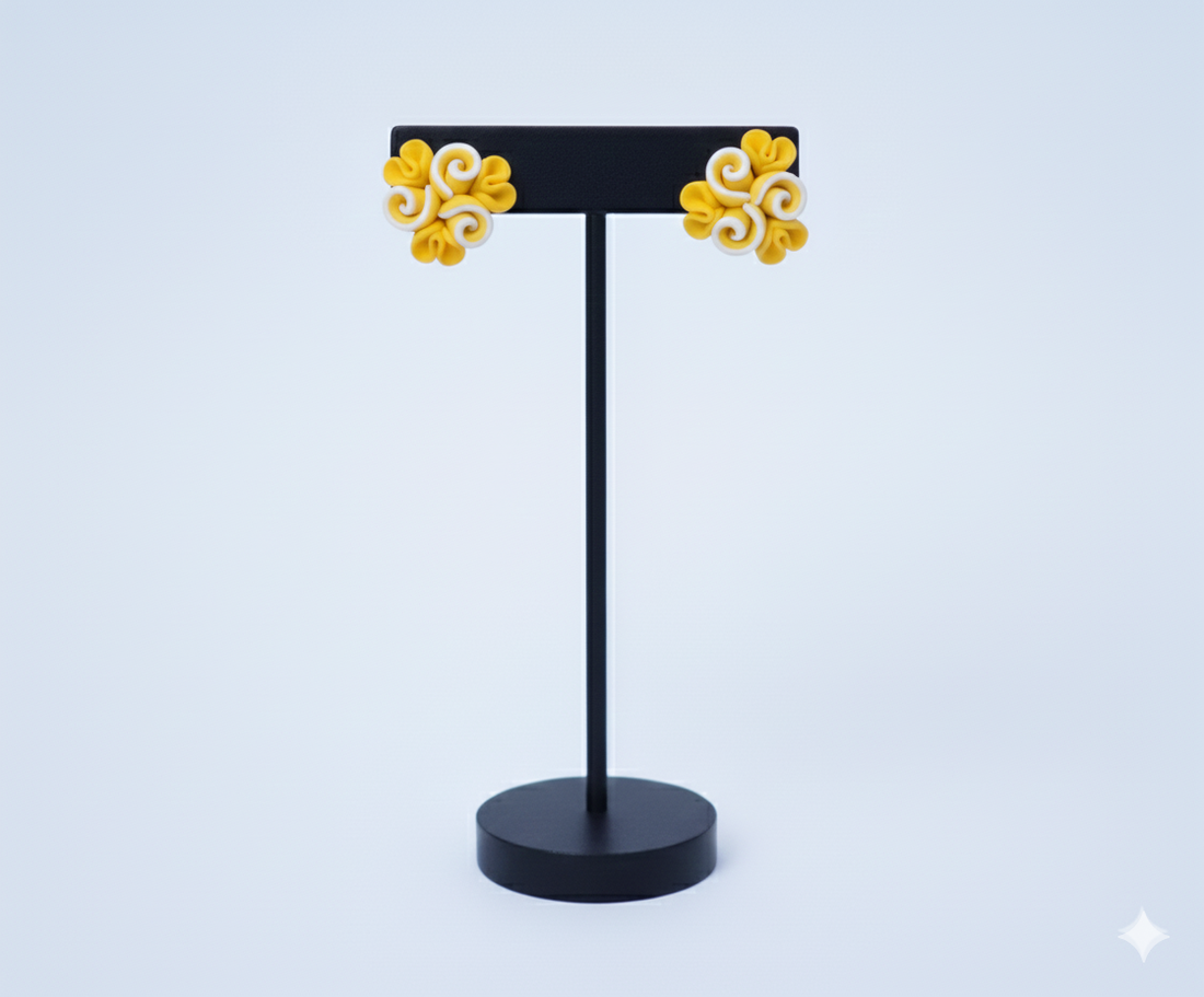 Cercei trandafirasi cu dantela - bijuterii - cercei - cercei din rășină - Artynos.ro