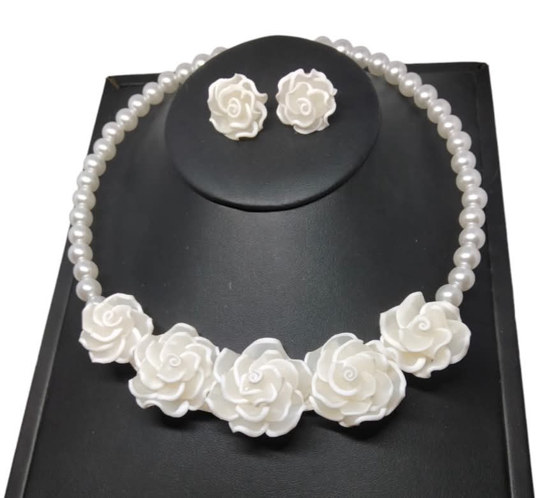 Set trandafiri mireasa - bijuterii - seturi de bijuterii - Artynos.ro