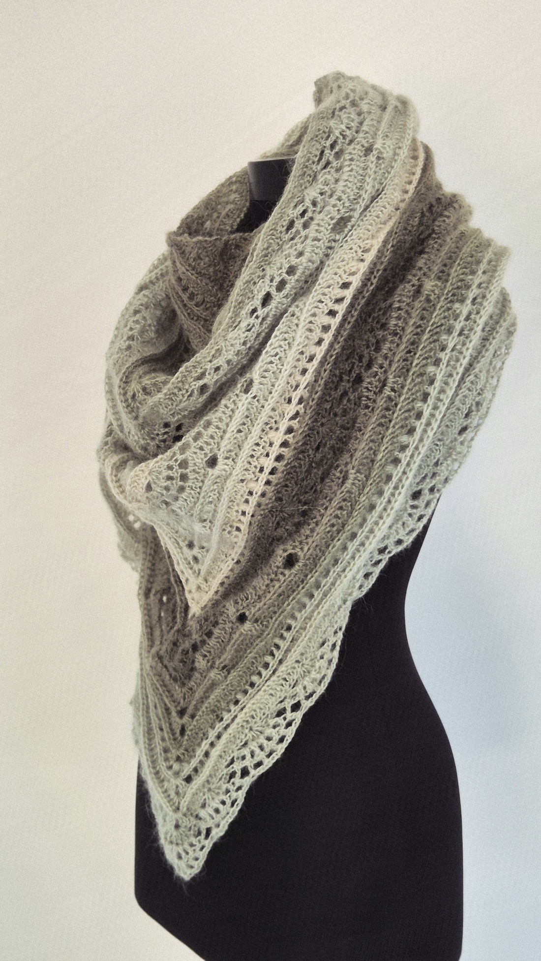 Sal triunghiular crosetat - accesorii nuntă - accesorii de nuntă - gentuță mireasă și genți - Artynos.ro