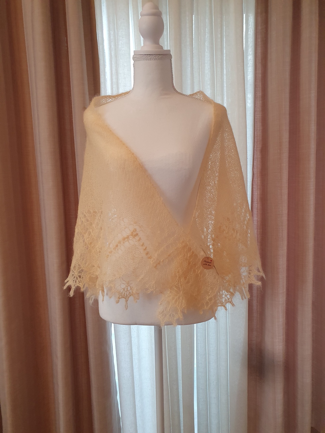 Șal tricotat vanilie - îmbrăcăminte și modă - eșarfe, pălării, fularuri - șaluri - Artynos.ro