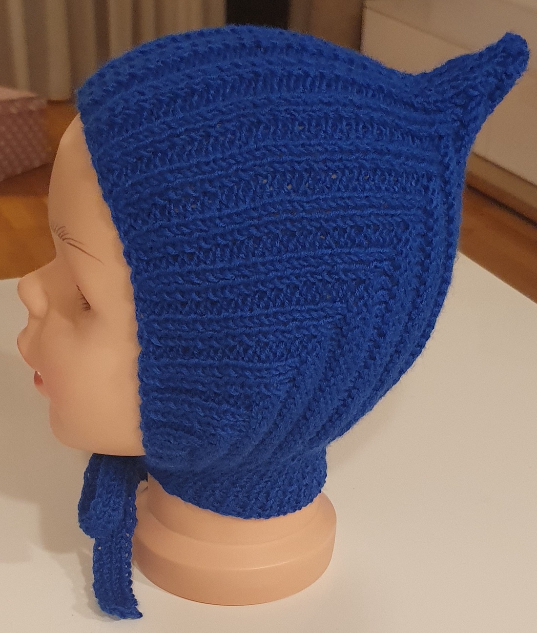 Căciulă tricotată albastră  - îmbrăcăminte și modă - haine bebeluși și copii - pălărie bebeluși - Artynos.ro