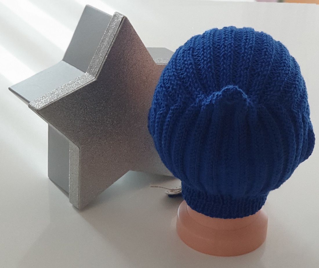 Căciulă tricotată albastră  - îmbrăcăminte și modă - haine bebeluși și copii - pălărie bebeluși - Artynos.ro