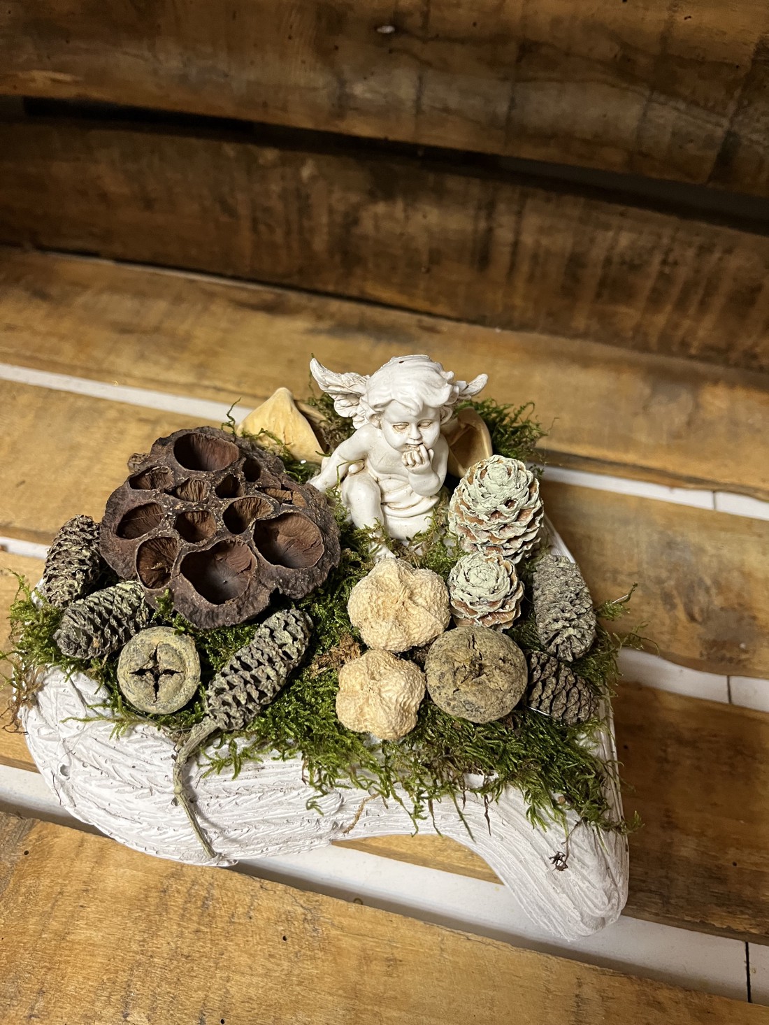 Inimă de beton ornament funerar - cu înger așezat - casă & stil de viață - obiecte religioase și de devoțiune - ornamente funerare - Artynos.ro