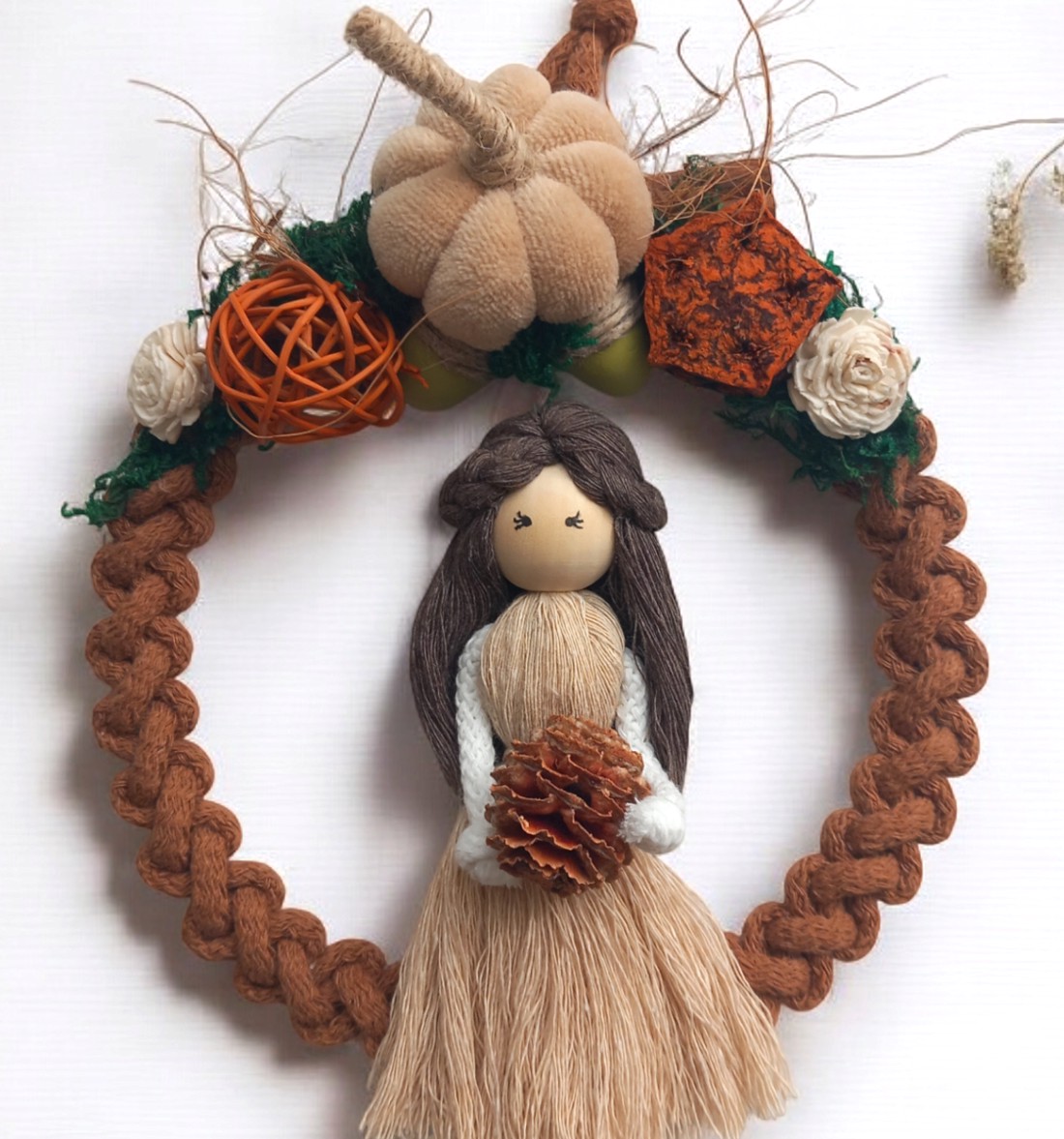 Decorațiuni de toamnă pentru uși cu păpuși macramé -  - Artynos.ro