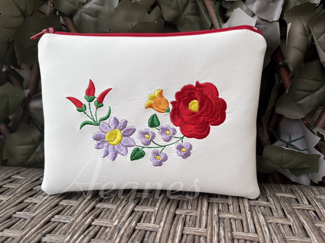 Neszi -  - Artynos.ro