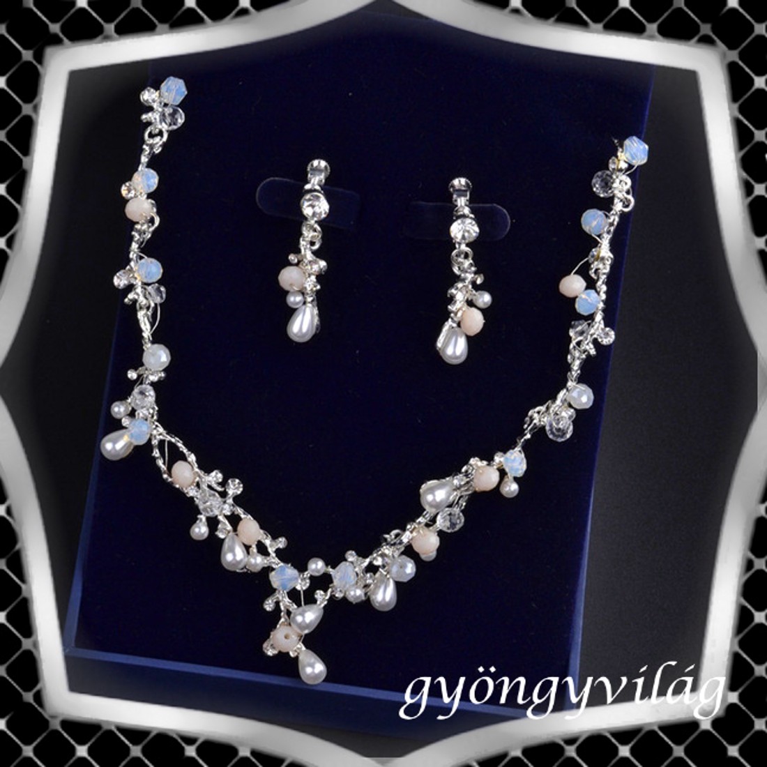 Seturi de bijuterii: set de bijuterii pentru nuntă, mireasă, casual + diademă ES-SZT26-1e - accesorii nuntă - bijuterii mireasă - set bijuterii de mireasă - Artynos.ro Seturi de bijuterii: set de bijuterii pentru nuntă, mireasă, casual + diademă ES-SZT26-1e - accesorii nuntă - bijuterii mireasă - set bijuterii de mireasă - Artynos.ro
