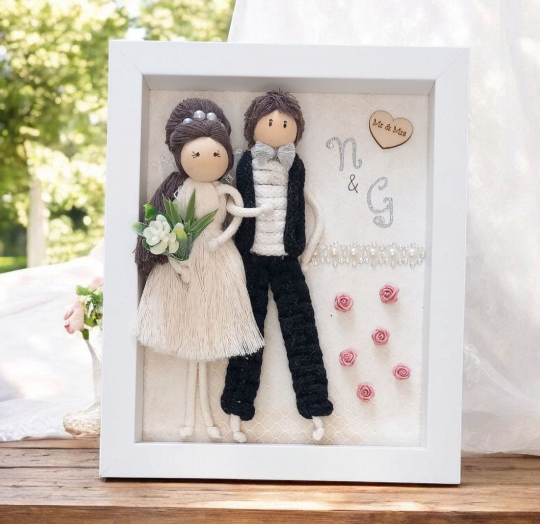 Cadou de nuntă - Tablou 3D personalizat cu mirii realizat în tehnica macramé - accesorii nuntă - amintiri și cadouri de nuntă - cadou nuntă - Artynos.ro