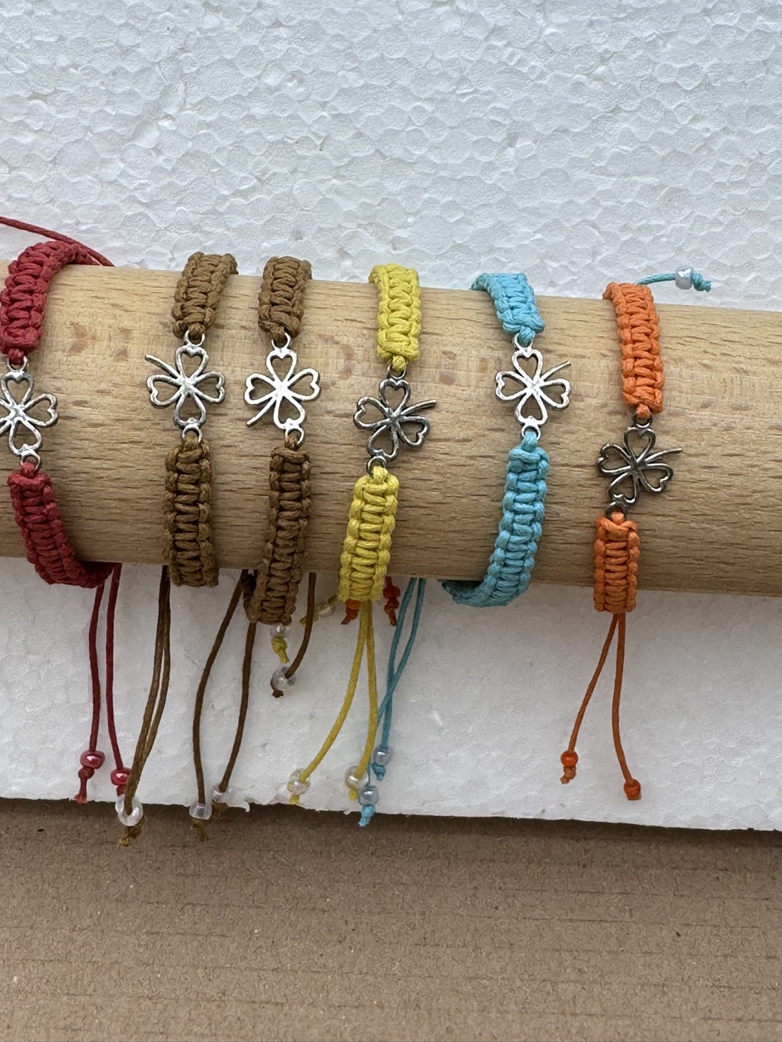 Brățară Macrame - - Artynos.ro Brățară Macrame - - Artynos.ro