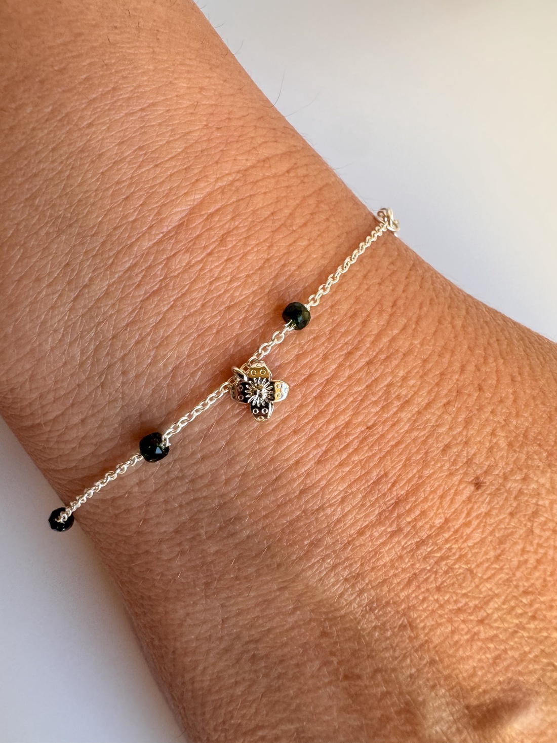 Bratara din argint 925 cu piatra soarelui verde, reglabila 16-19 cm, eleganta - bijuterii - brățări - brățări din argint - Artynos.ro