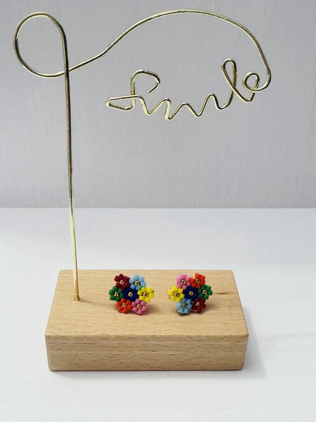 Cercei din margele model floral - bijuterii - cercei - cercei din mărgele - Artynos.ro