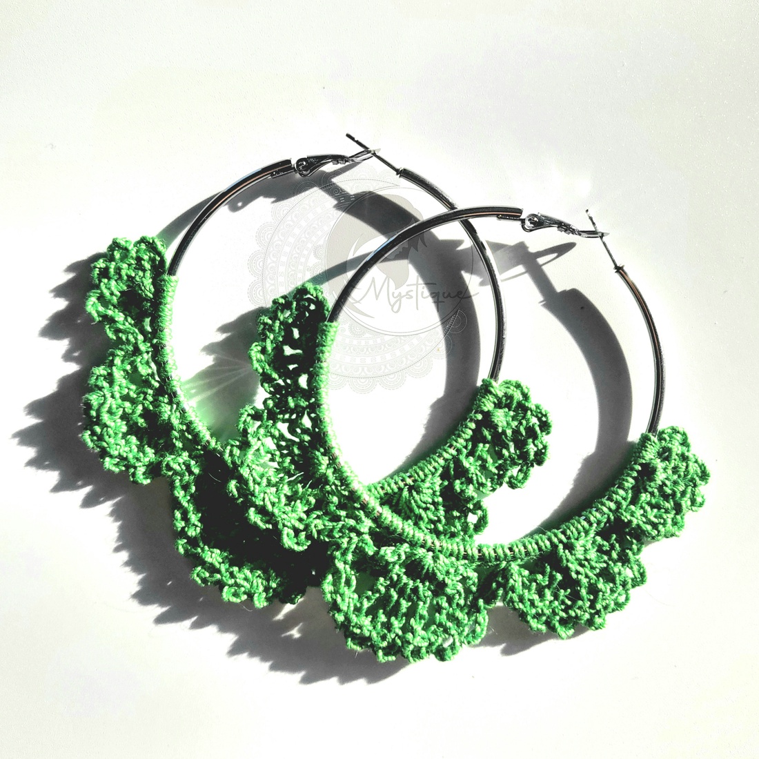 Cercei Dantelă 60 mm, verde crud - bijuterii - cercei - cercei cerc - Artynos.ro Cercei Dantelă 60 mm, verde crud - bijuterii - cercei - cercei cerc - Artynos.ro