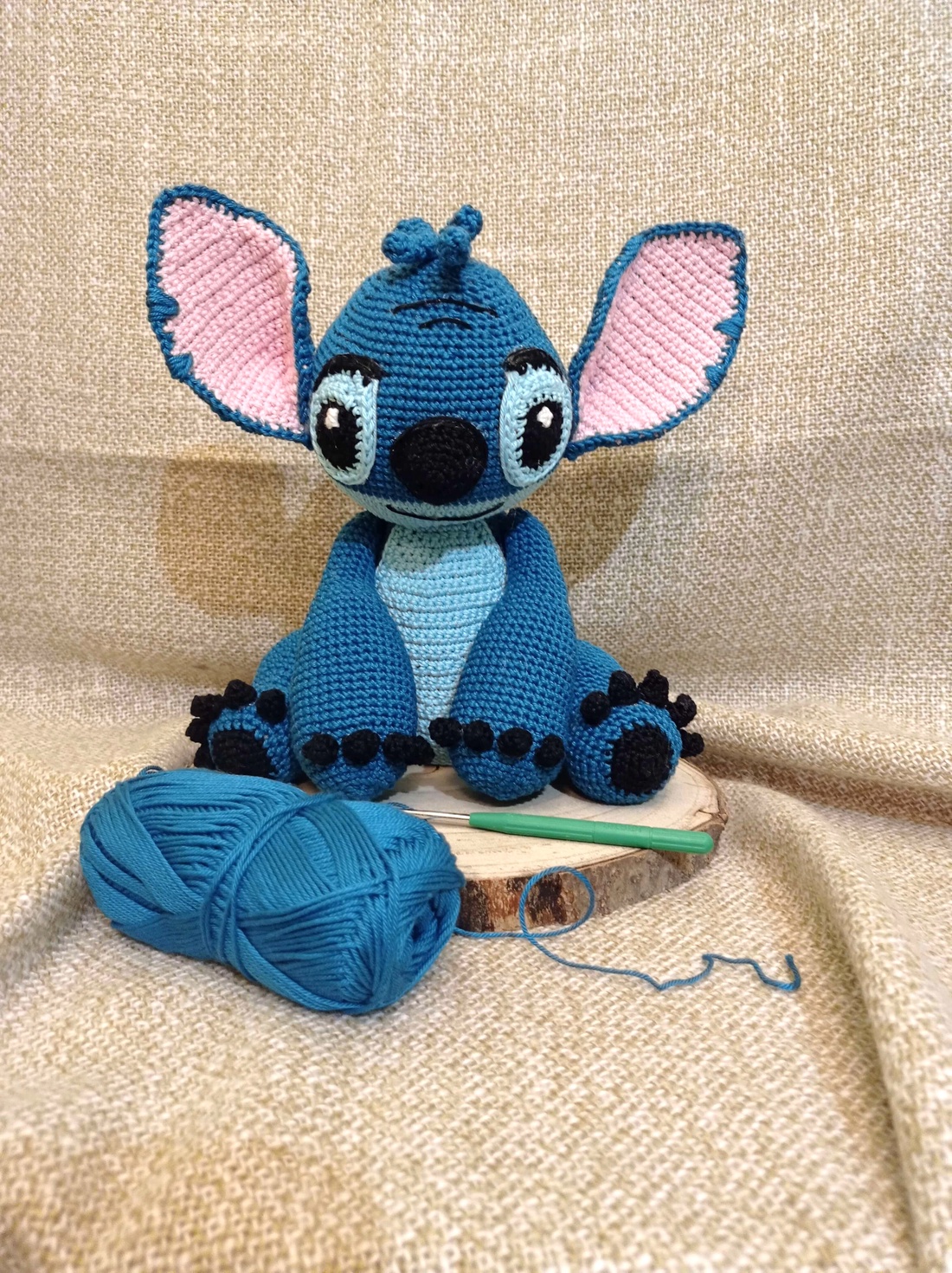 Stitch figură de croșetat - jucării și echipamente pentru copii - plușuri - personaje de basm din pluș - Artynos.ro Stitch figură de croșetat - jucării și echipamente pentru copii - plușuri - personaje de basm din pluș - Artynos.ro