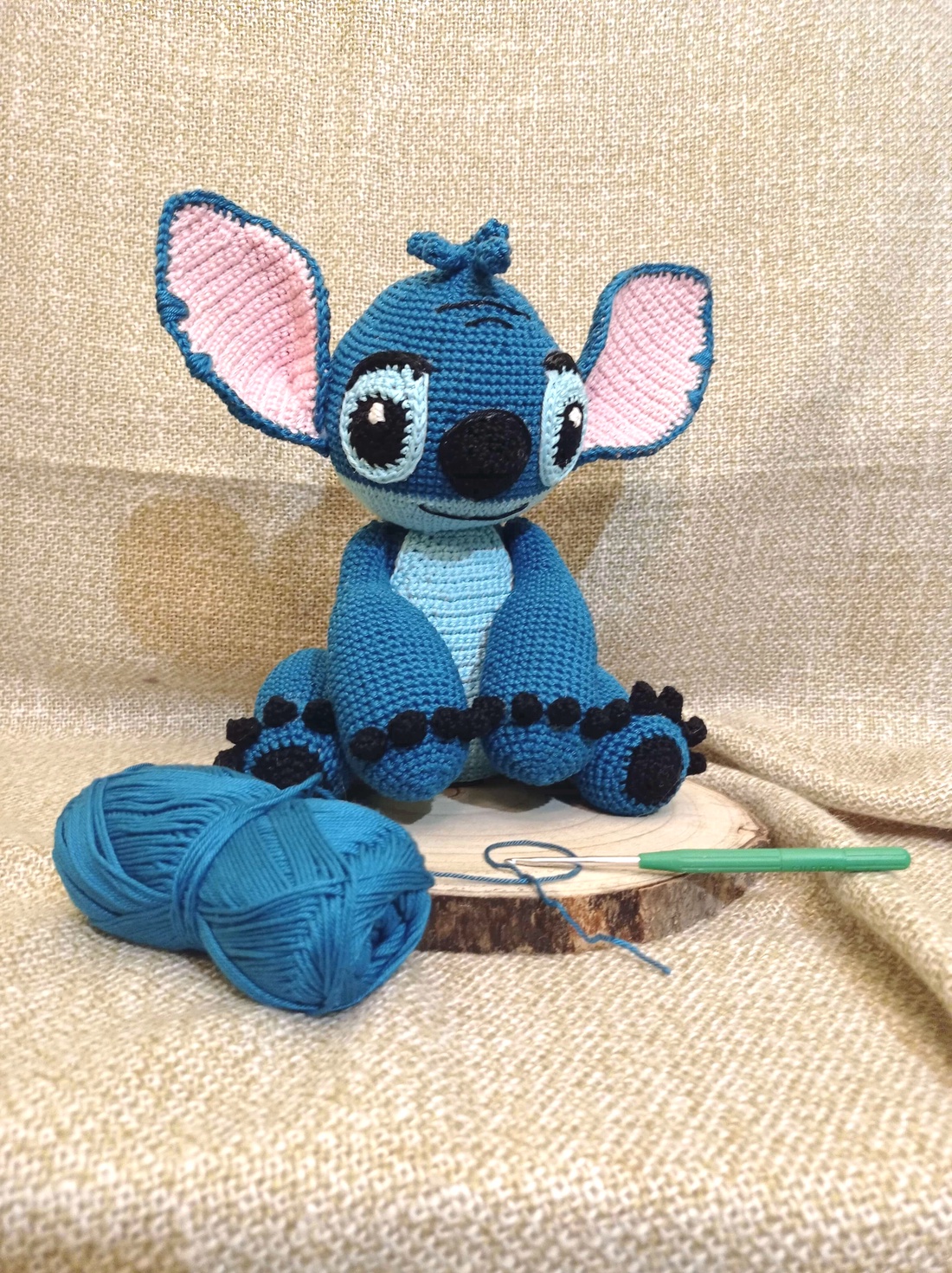 Stitch figură de croșetat - jucării și echipamente pentru copii - plușuri - personaje de basm din pluș - Artynos.ro Stitch figură de croșetat - jucării și echipamente pentru copii - plușuri - personaje de basm din pluș - Artynos.ro