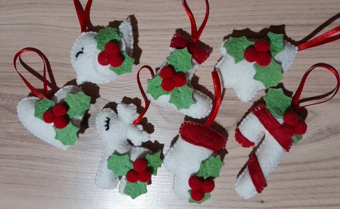Ornament pom de Crăciun din pâslă, 7pcs - - Artynos.ro Ornament pom de Crăciun din pâslă, 7pcs - - Artynos.ro