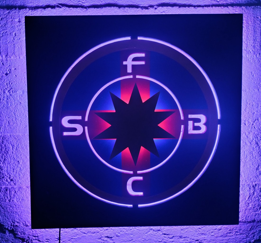 Pentru fanii Steaua! - perete mural iluminat - casă & stil de viață - accesorii pentru decorat casa - Artynos.ro