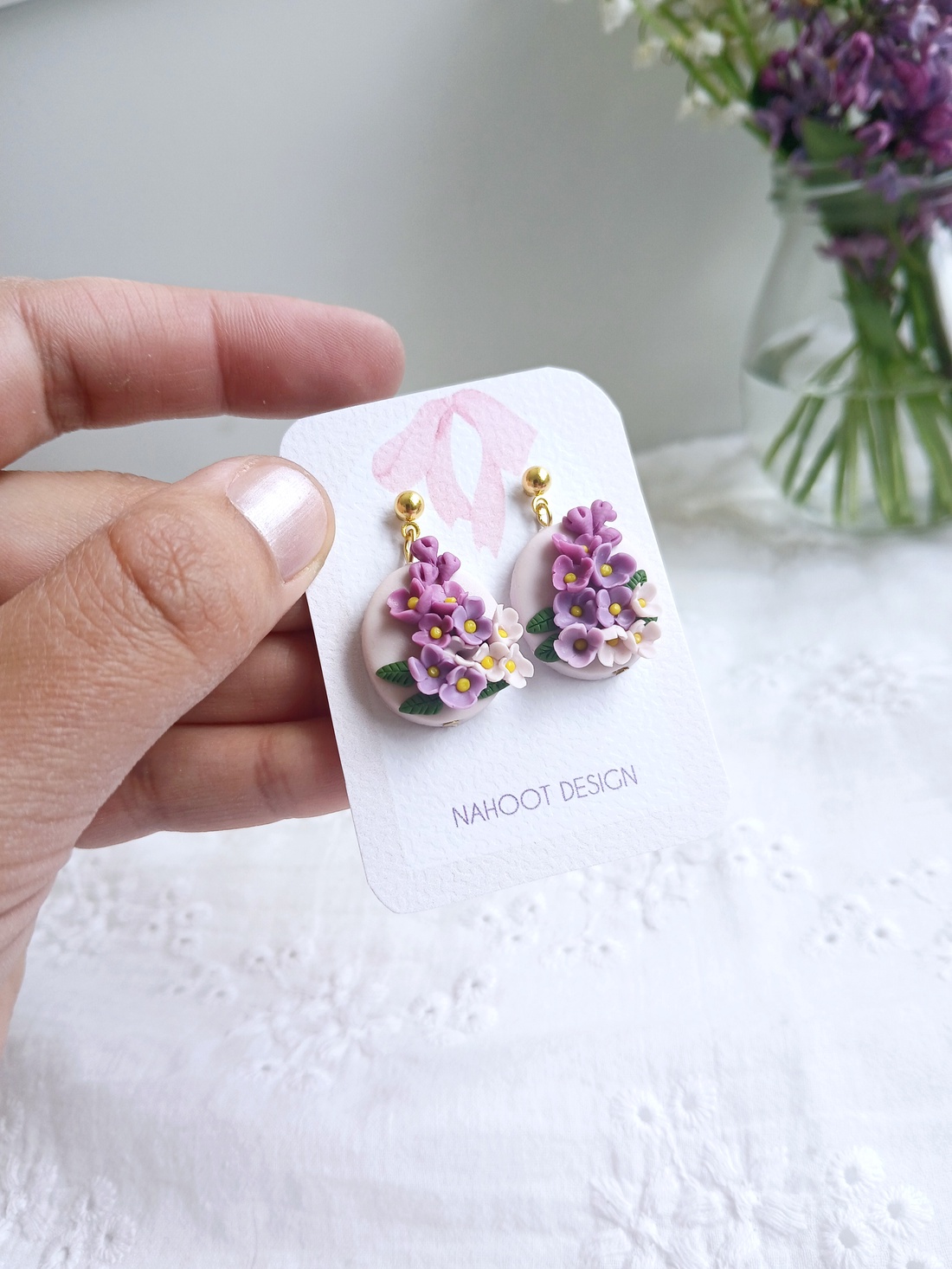 Cercei liliac - bijuterii - cercei - cercei agățați - Artynos.ro Cercei liliac - bijuterii - cercei - cercei agățați - Artynos.ro