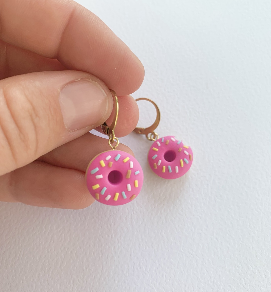 Cercei Pink Donuts - bijuterii - cercei - cercei candelabru - Artynos.ro Cercei Pink Donuts - bijuterii - cercei - cercei candelabru - Artynos.ro