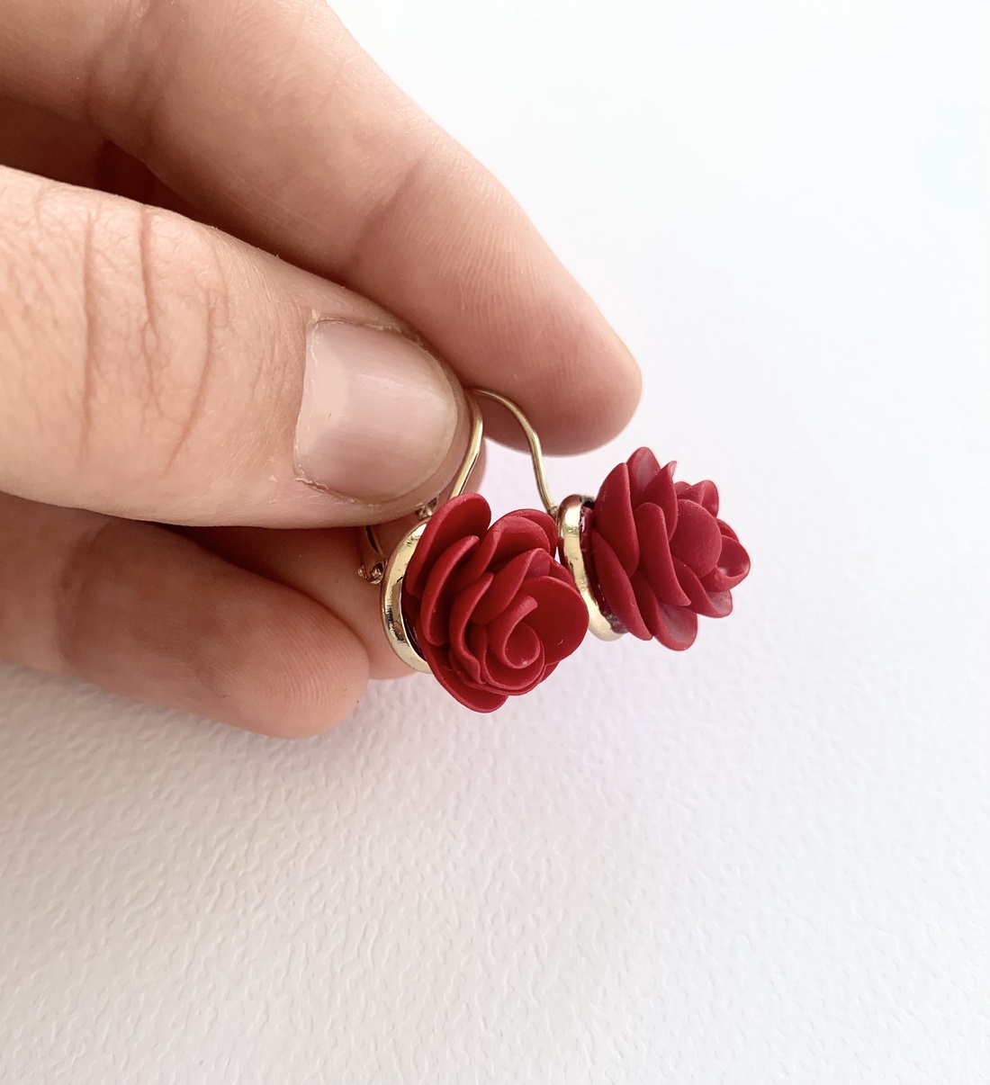 Cercei Roses - bijuterii - cercei - cercei candelabru - Artynos.ro Cercei Roses - bijuterii - cercei - cercei candelabru - Artynos.ro