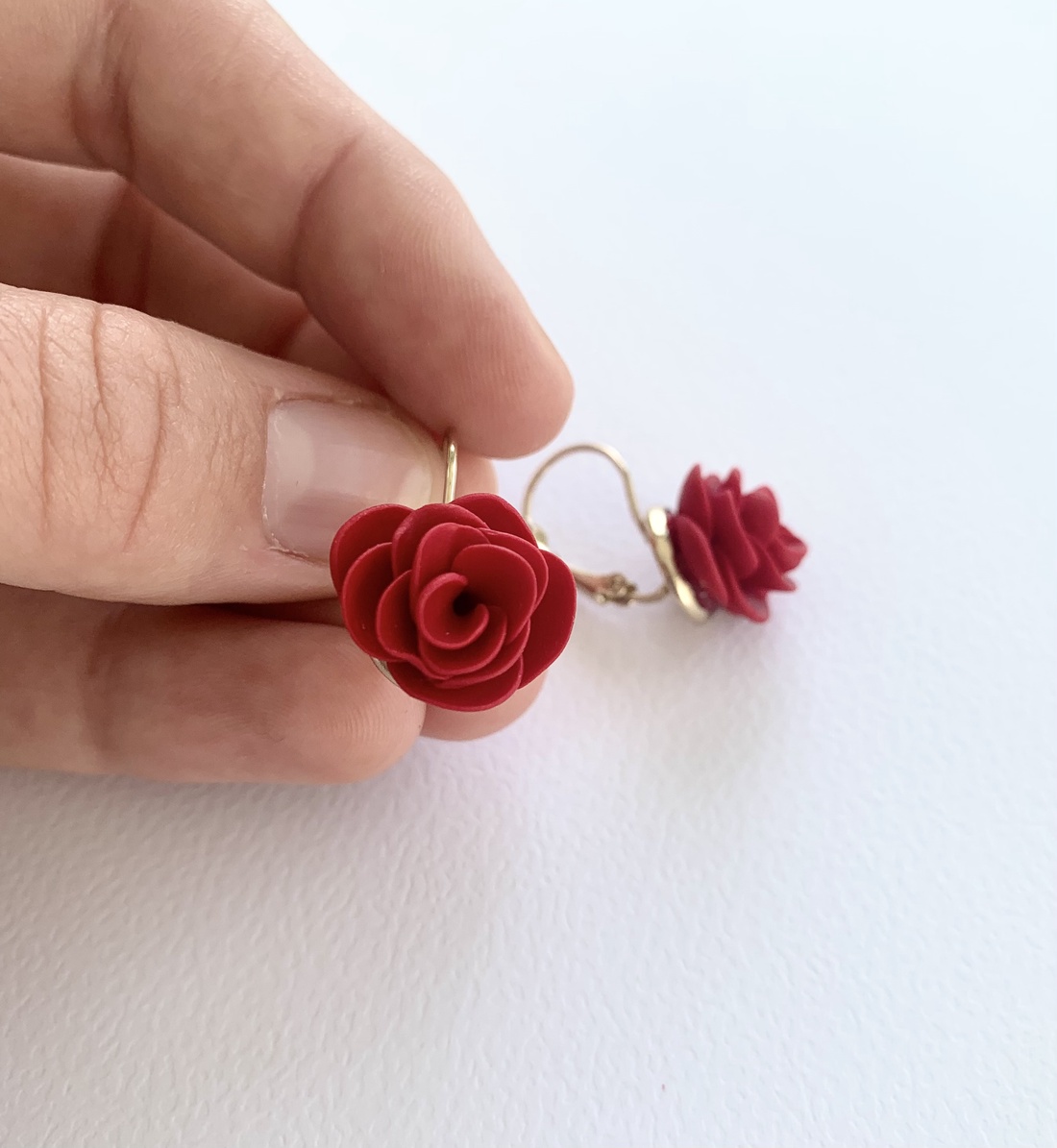 Cercei Roses - bijuterii - cercei - cercei candelabru - Artynos.ro Cercei Roses - bijuterii - cercei - cercei candelabru - Artynos.ro