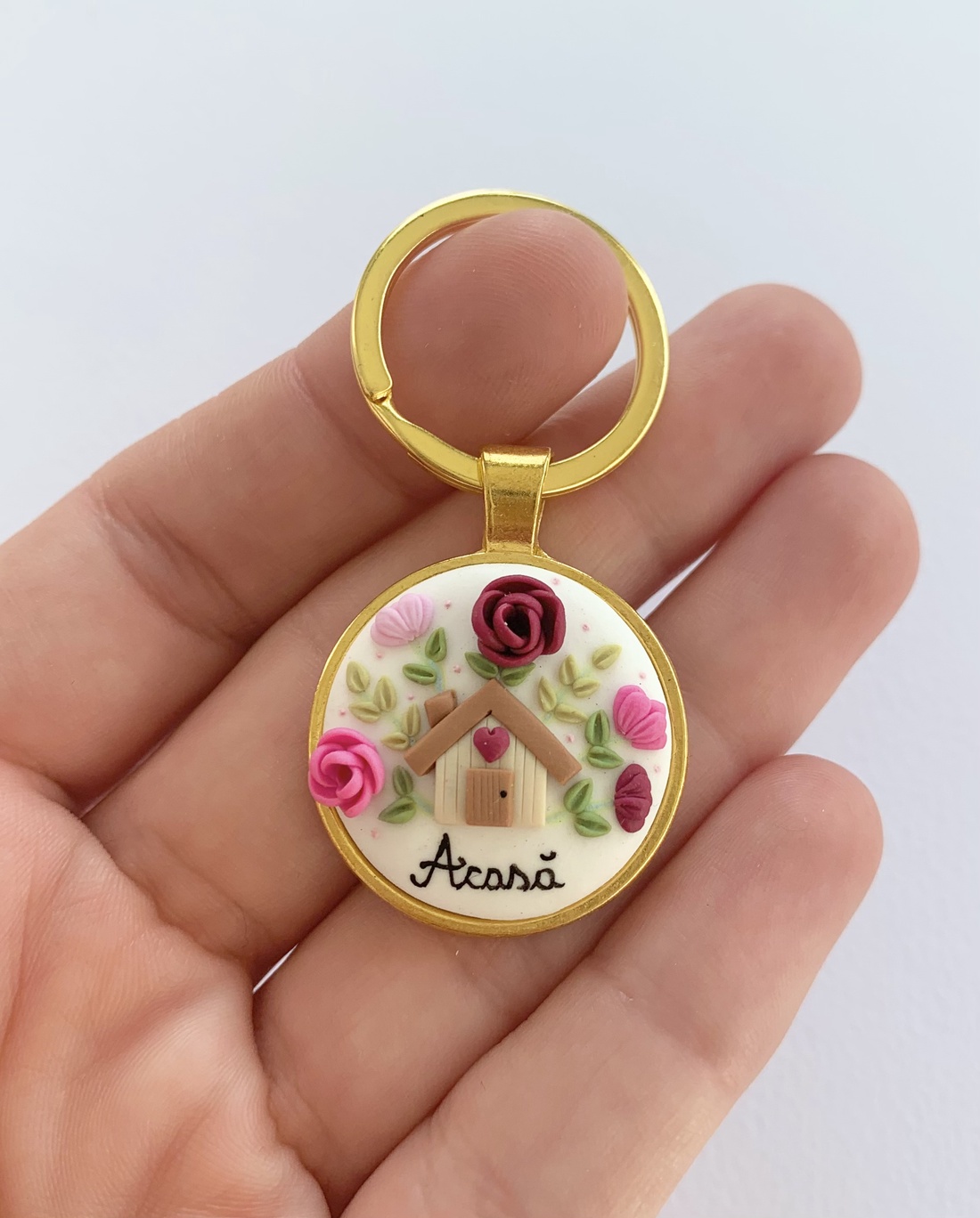Breloc ACASA - geantă și husă - accesorii genți - breloc - Artynos.ro Breloc ACASA - geantă și husă - accesorii genți - breloc - Artynos.ro