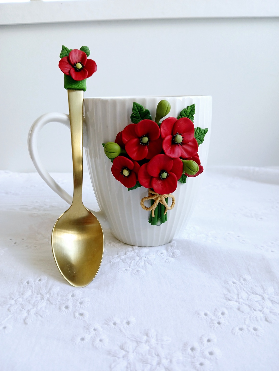 Set Flori de mac - casă & stil de viață - accesorii pentru echipamente de bucătărie - accesorii de servire - căni - Artynos.ro Set Flori de mac - casă & stil de viață - accesorii pentru echipamente de bucătărie - accesorii de servire - căni - Artynos.ro