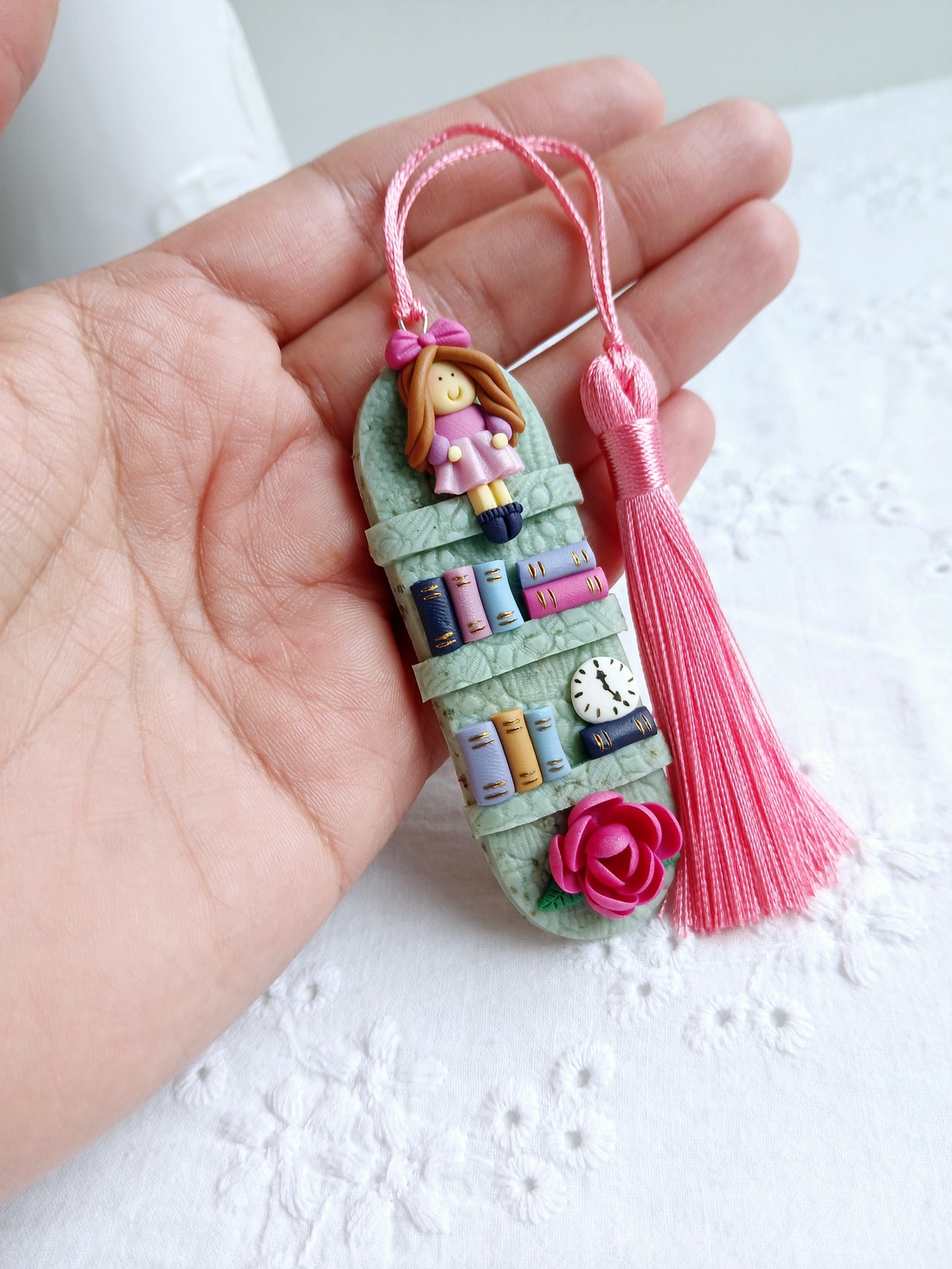 Accesoriu Bookmark - cărți și creații cu tematică muzicală, cadouri - semn de carte - Artynos.ro Accesoriu Bookmark - cărți și creații cu tematică muzicală, cadouri - semn de carte - Artynos.ro