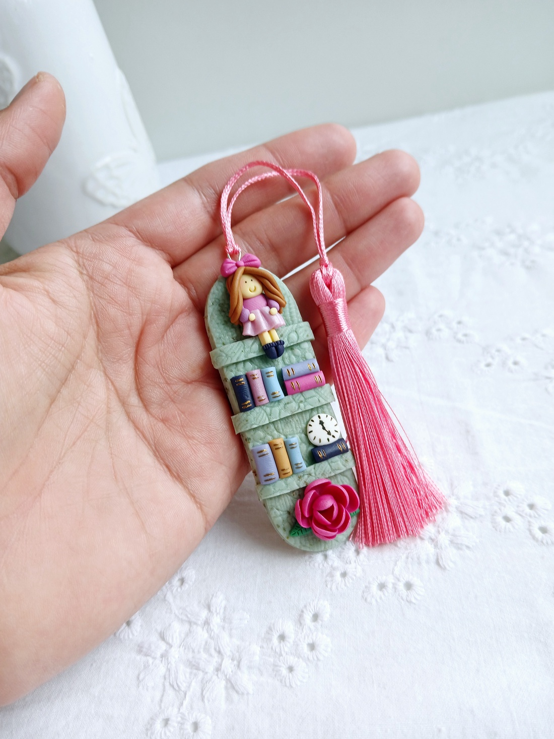 Accesoriu Bookmark - cărți și creații cu tematică muzicală, cadouri - semn de carte - Artynos.ro Accesoriu Bookmark - cărți și creații cu tematică muzicală, cadouri - semn de carte - Artynos.ro