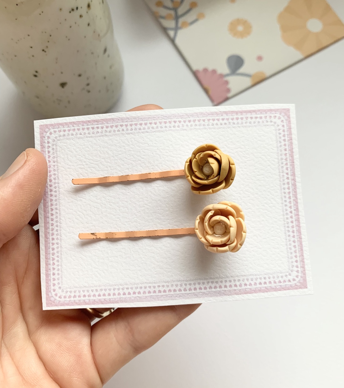 Set 2 agrafe Flowers - îmbrăcăminte și modă - accesorii păr - bandă de păr și agrafe păr - Artynos.ro