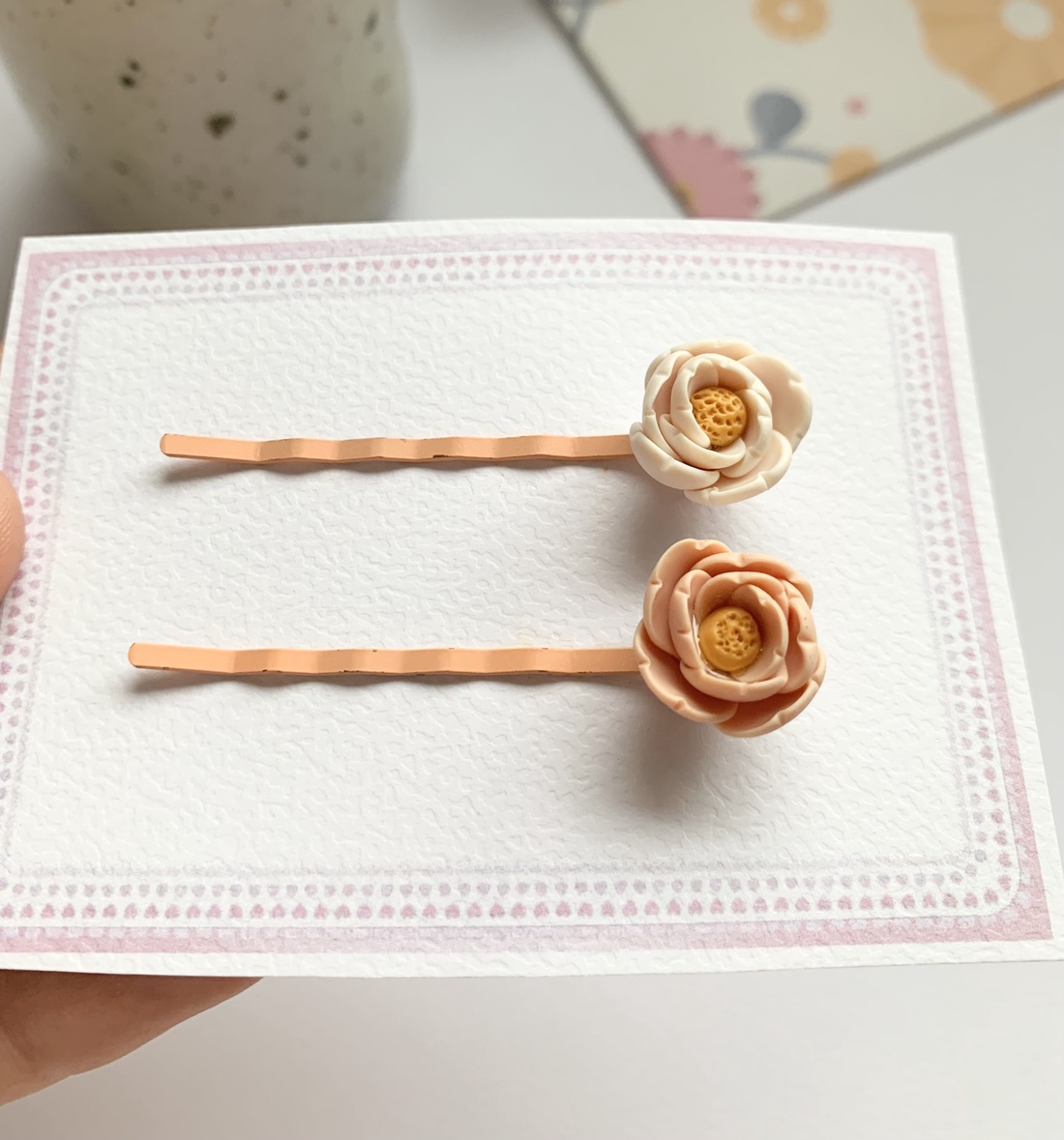 Set 2 agrafe Flowers - îmbrăcăminte și modă - accesorii păr - bandă de păr și agrafe păr - Artynos.ro