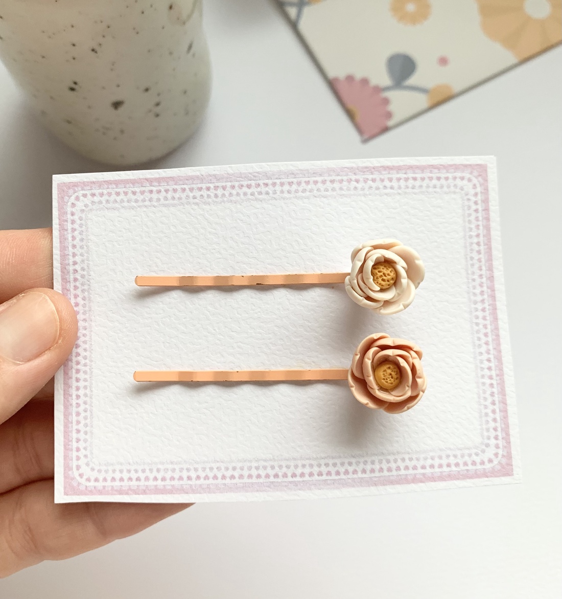 Set 2 agrafe Flowers - îmbrăcăminte și modă - accesorii păr - bandă de păr și agrafe păr - Artynos.ro