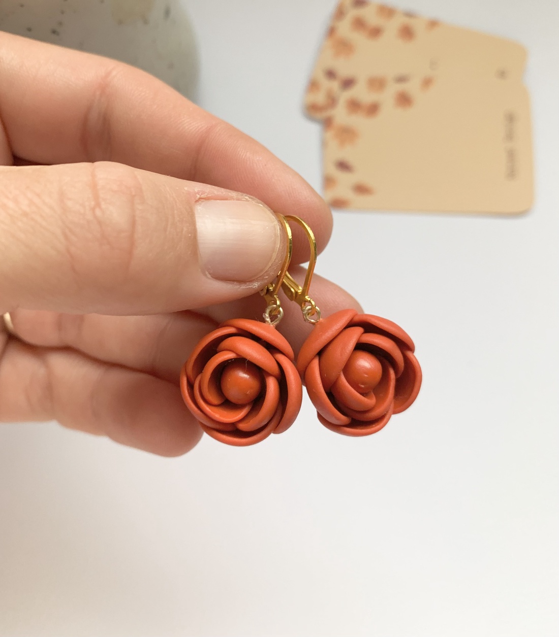 Cercei Roses - bijuterii - cercei - cercei agățați - Artynos.ro
