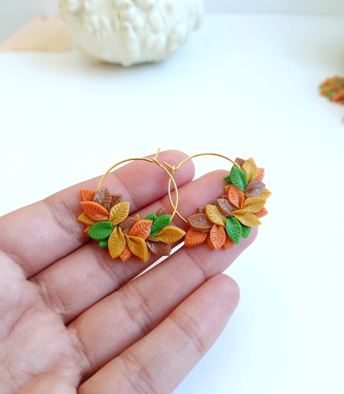 Cercei Frunze - bijuterii - cercei hoops - Artynos.ro Cercei Frunze - bijuterii - cercei hoops - Artynos.ro