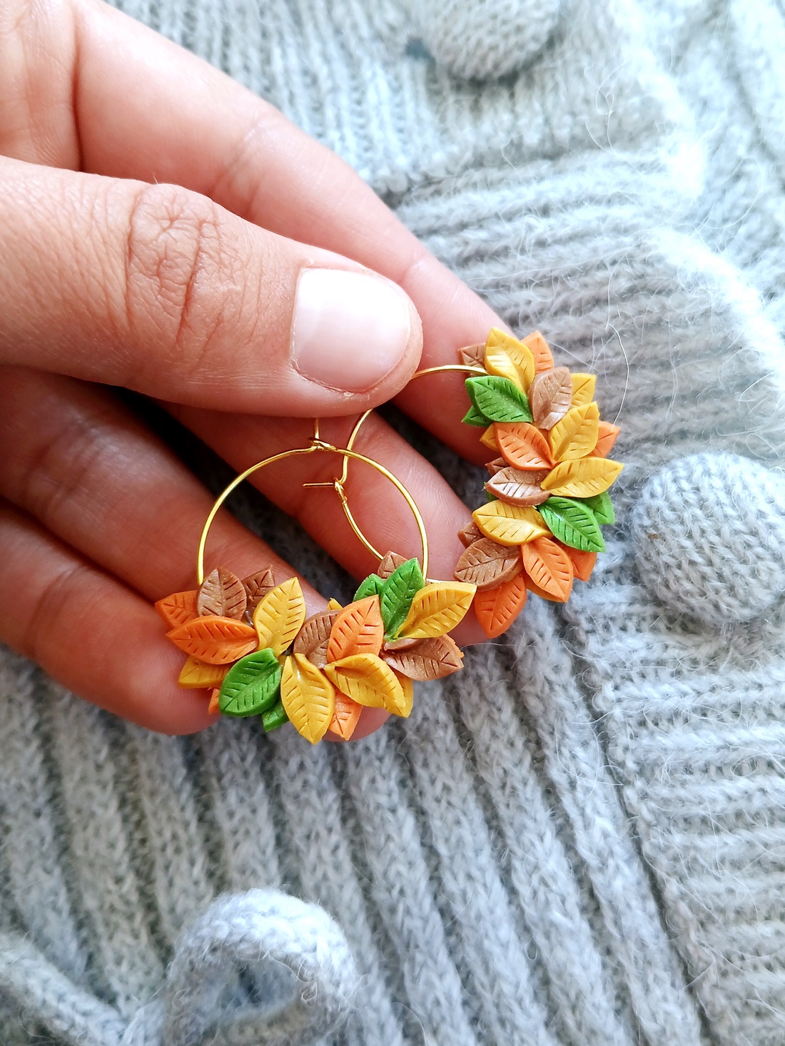 Cercei Frunze - bijuterii - cercei hoops - Artynos.ro Cercei Frunze - bijuterii - cercei hoops - Artynos.ro