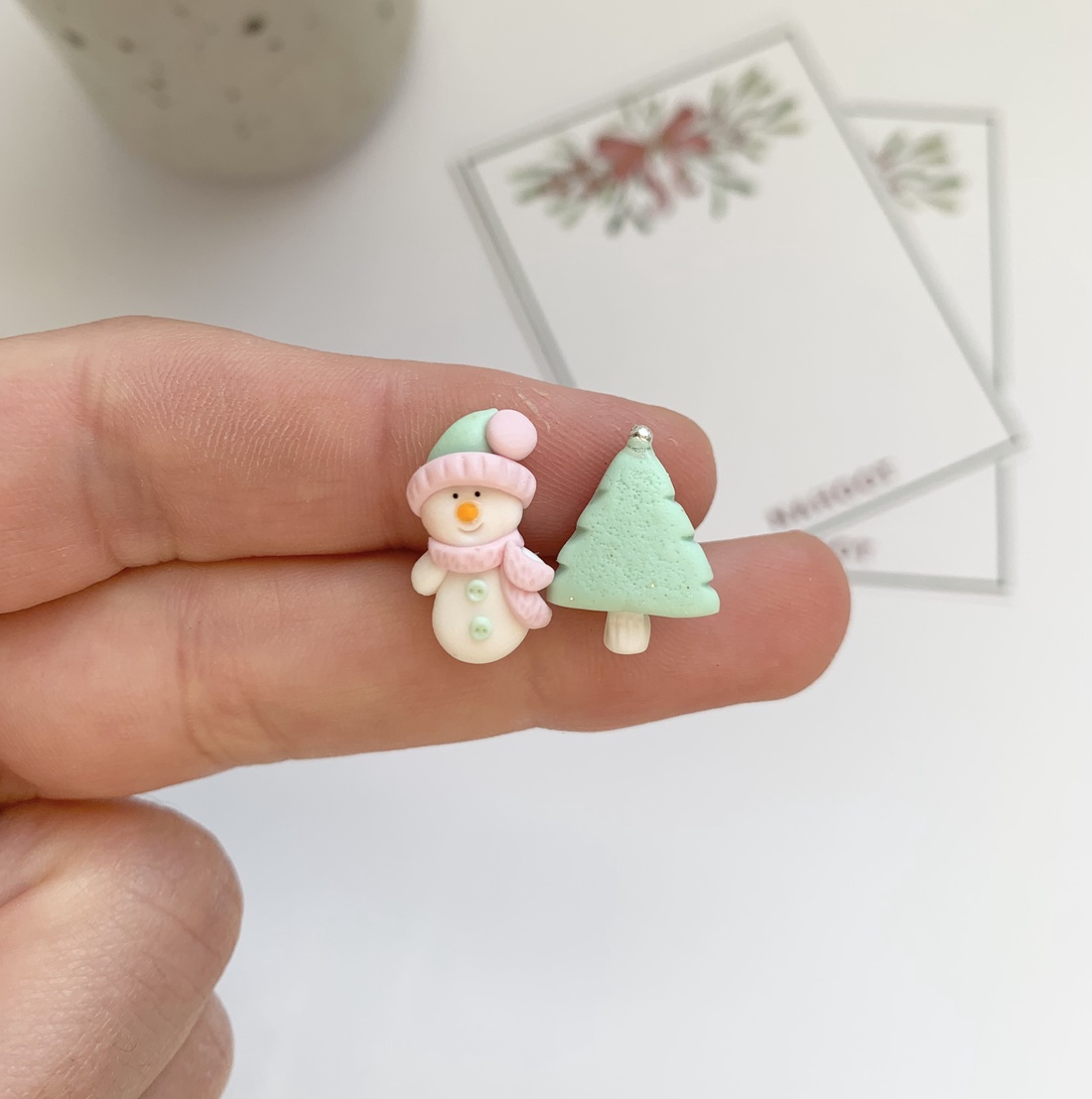 Cercei Om de zapada cu bradut - crăciun - cadouri de moș crăciun - cadouri de moș crăciun - Artynos.ro