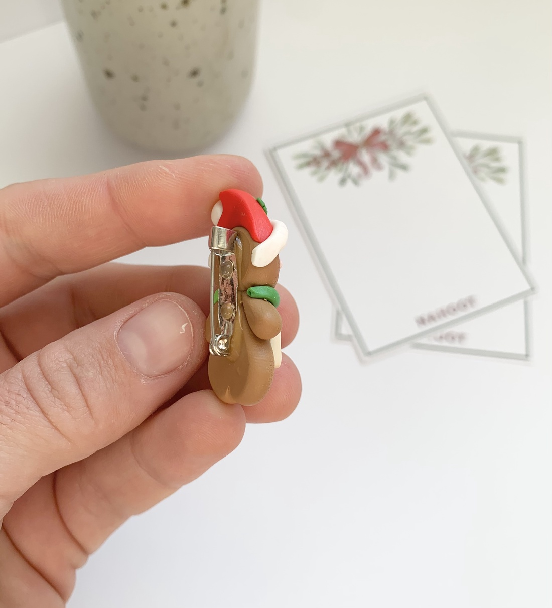 Brosa Om de turta dulce - crăciun - cadouri de moș crăciun - cadouri de moș crăciun - Artynos.ro