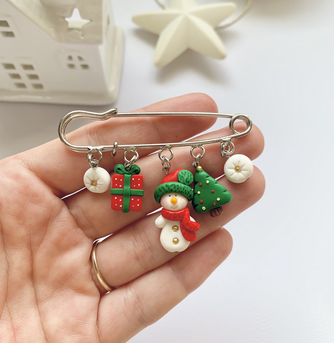 Brosa Happy Snowman - crăciun - cadouri de moș crăciun - cadouri de moș crăciun - Artynos.ro