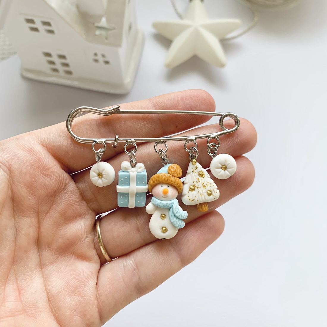 Brosa Happy Snowman - crăciun - cadouri de moș crăciun - cadouri de moș crăciun - Artynos.ro