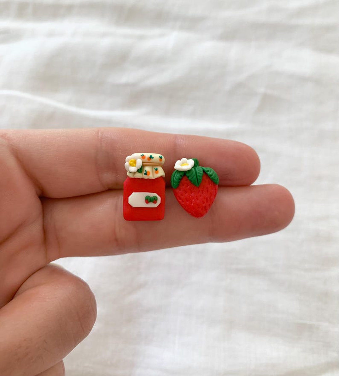 Cercei Dulceata de capsuni - bijuterii - cercei - cercei cu figurine - Artynos.ro