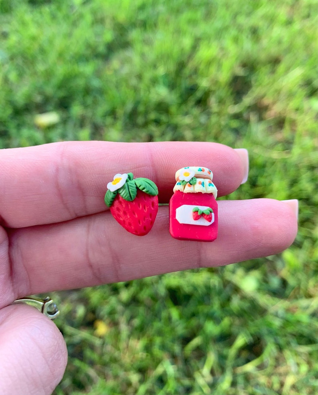 Cercei Dulceata de capsuni - bijuterii - cercei - cercei cu figurine - Artynos.ro