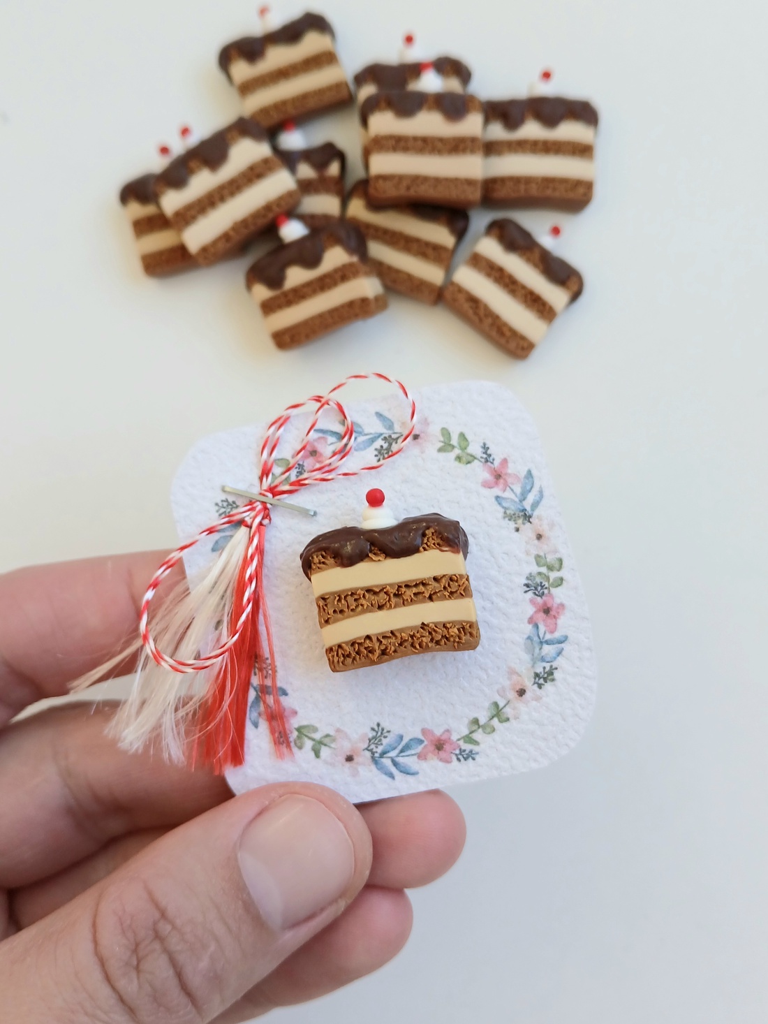 Broșă Mărțișor  - bijuterii - mărțișor - Artynos.ro