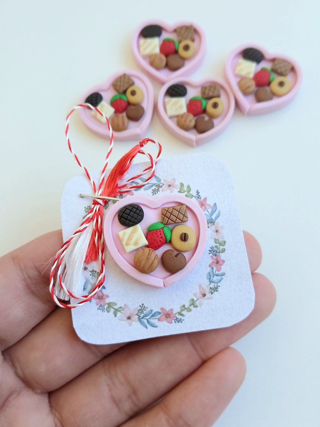 Broșă Mărțișor  - bijuterii - mărțișor - Artynos.ro