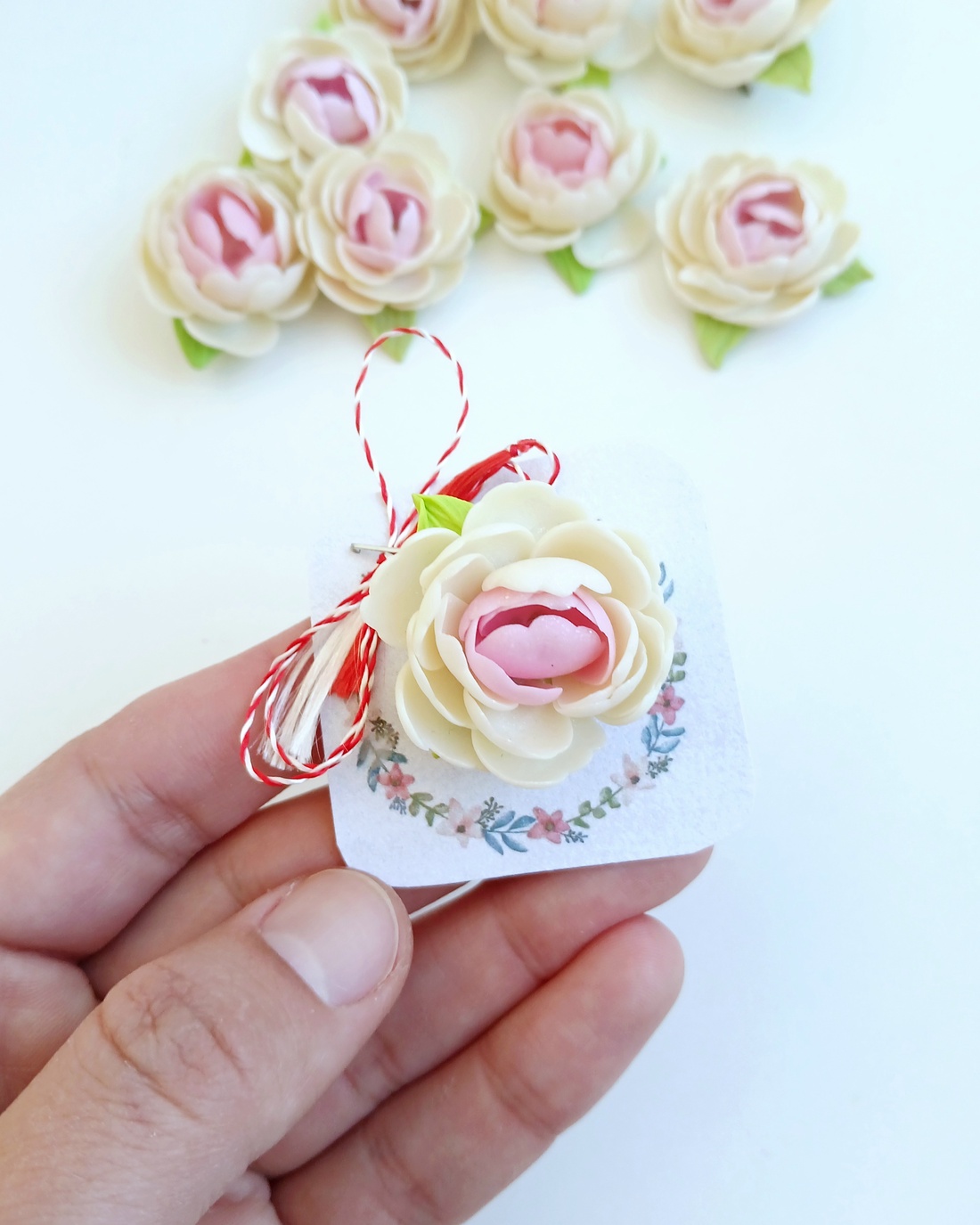 Broșă Mărțișor  - bijuterii - mărțișor - Artynos.ro