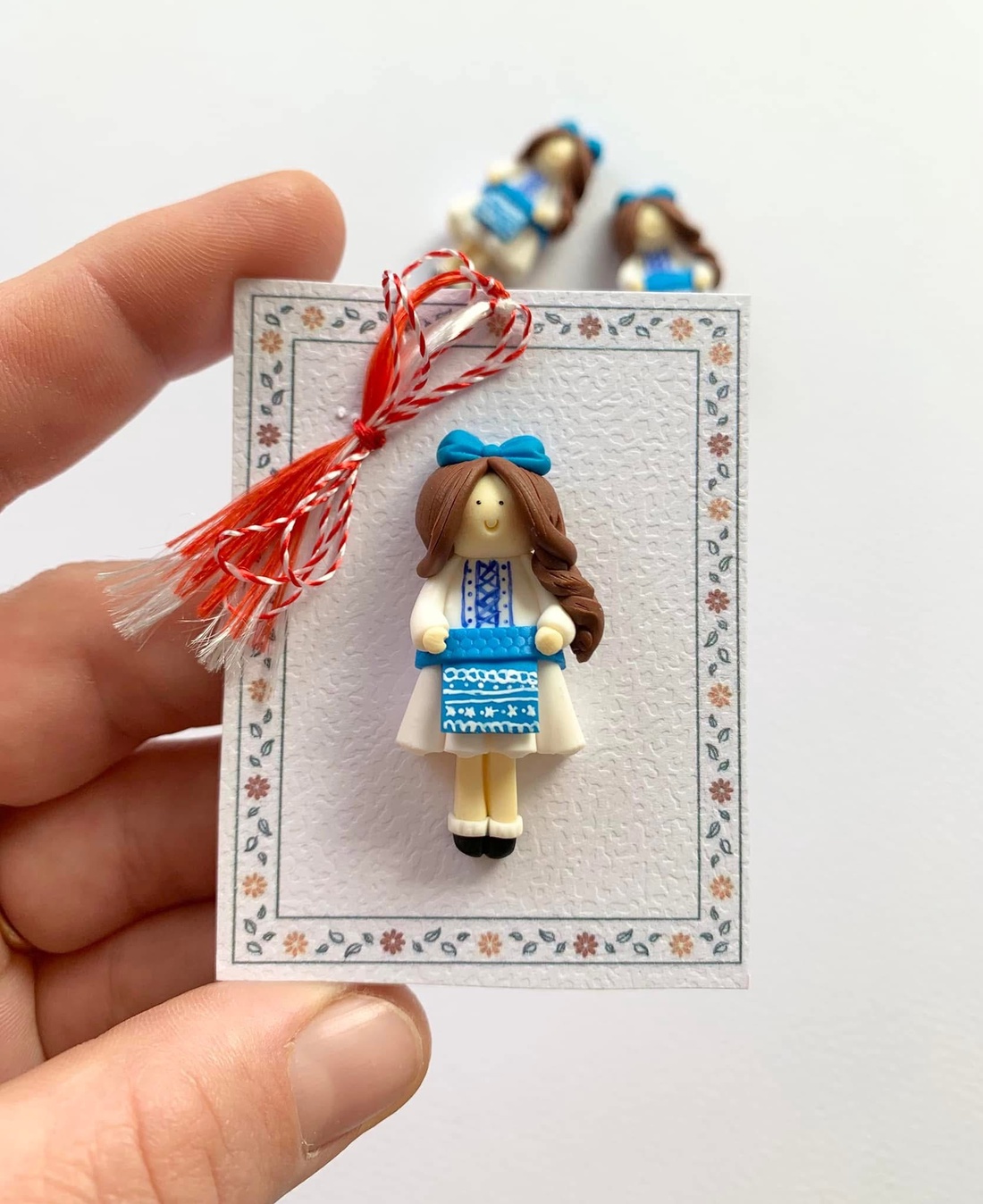 Broșă Mândruță - bijuterii - mărțișor - Artynos.ro